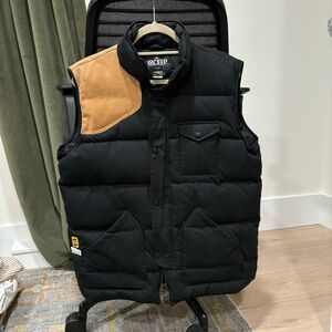 10.Deep Puffer Vest - XL